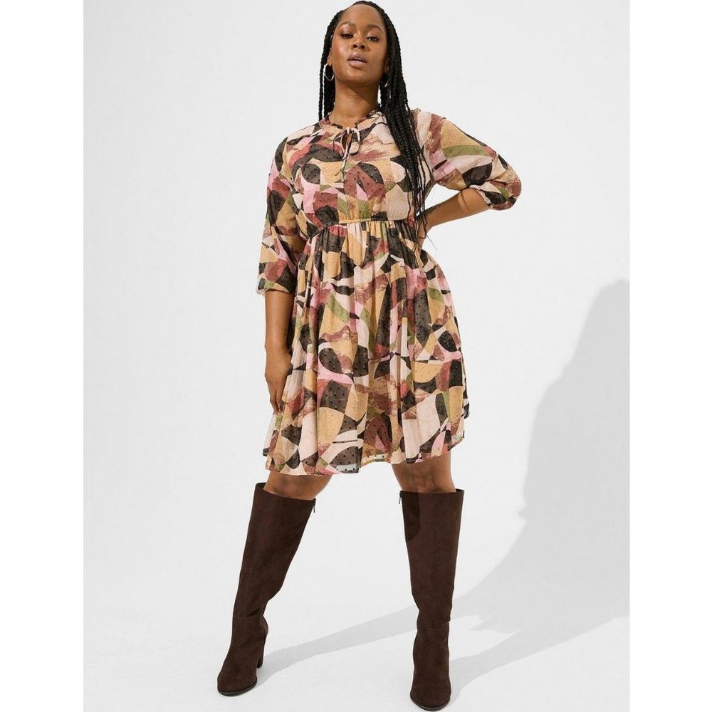 Pre-lovedTorrid Mini Clip Dot Front Keyhole Dress Sizes 1X-3X Geo Print Tan Pink